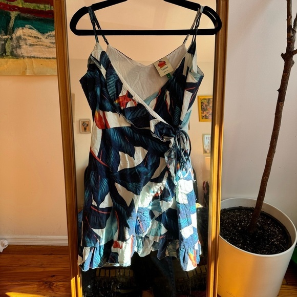 FARM Rio Blue Tropical Floral Ruffle Wrap Mini Dress Medium AS IS - Picture 5 of 6